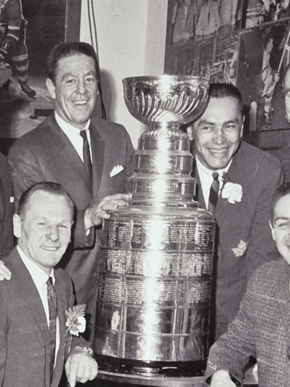 现出其领头 现出其领头